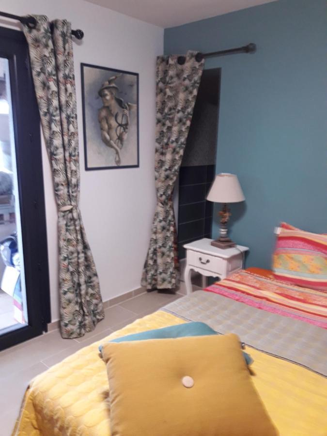 Le Mas Dei Rigaou Chambres D Hotes 토르뚜르 외부 사진